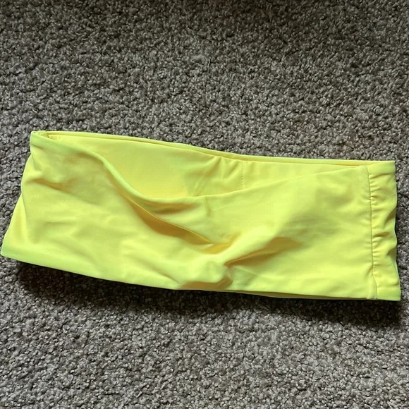 Yellow bandeau bikini - Picture 7 of 9